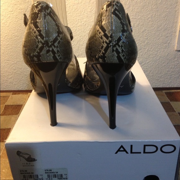 Snake Print High Shoes - Picture 3 of 3