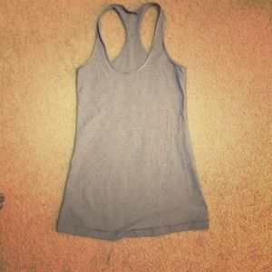 Lululemon workout tank size 4