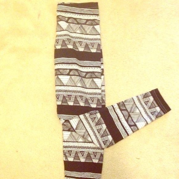 Aztec print leggings