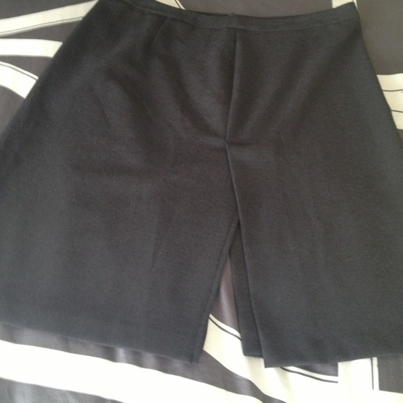 Double split skirt