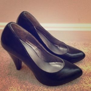 Vintage Style Black Pumps Size 7