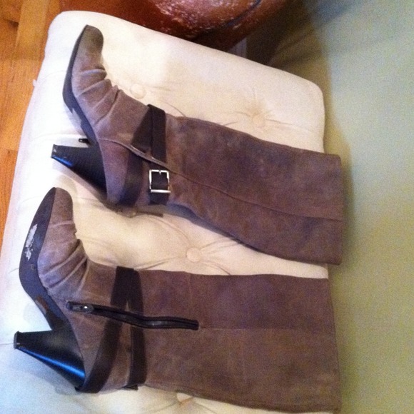 Jessica Simpson boots - Picture 2 of 2