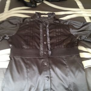 Grey short sleeve shirt