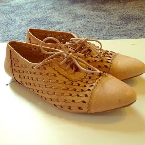 Super Cute Dainty Leather Oxfords From Ecoté
