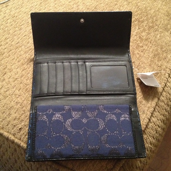 Coach Wallet - Picture 2 of 4