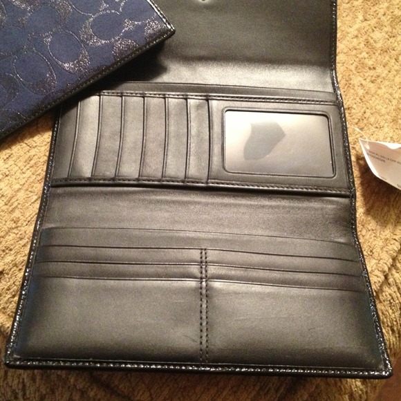 Coach Wallet - Picture 3 of 4