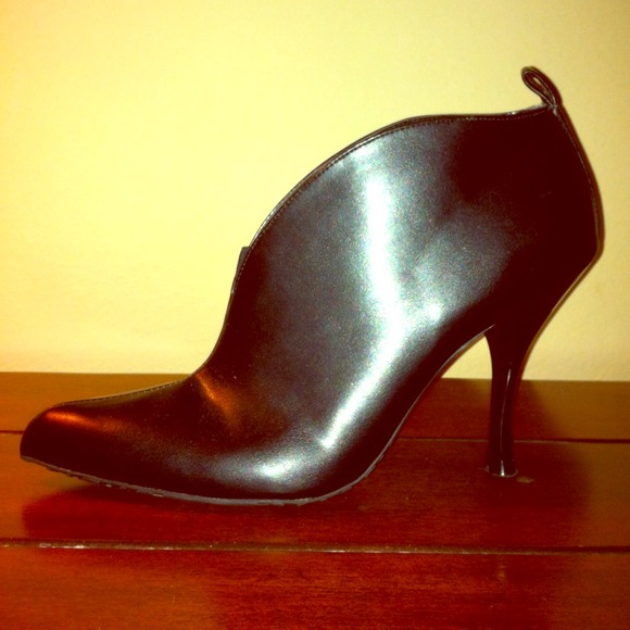 Nine West booties