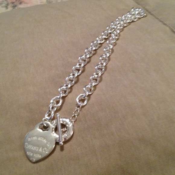 ✨✨2nd Price Reduction!!✨✨ Heart necklace