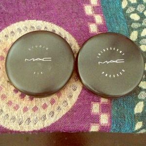 BUNDLE!! Mac studio fix/ iridescent & Mac blushes