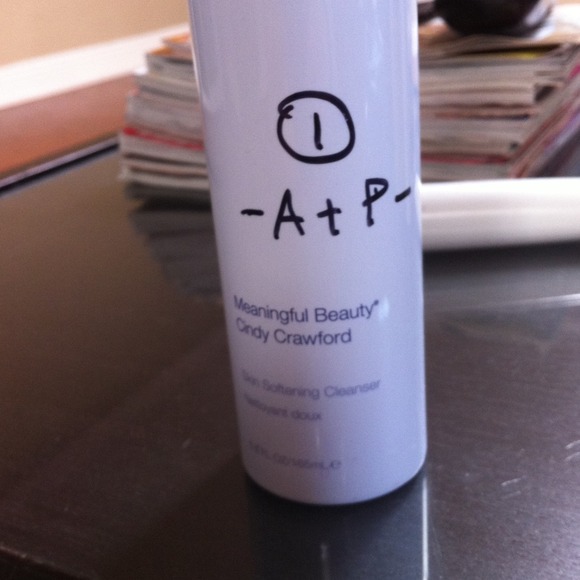 Meaningful Beauty-cleanser