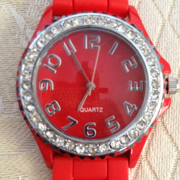 Bright red watch. Never been used - Picture 1 of 2