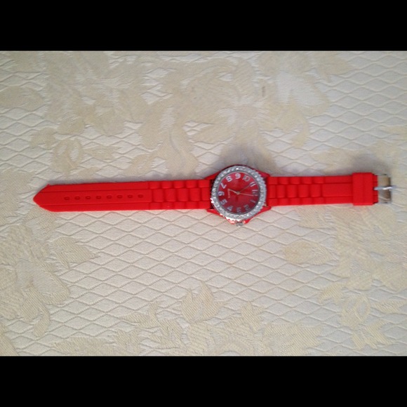 Bright red watch. Never been used - Picture 2 of 2