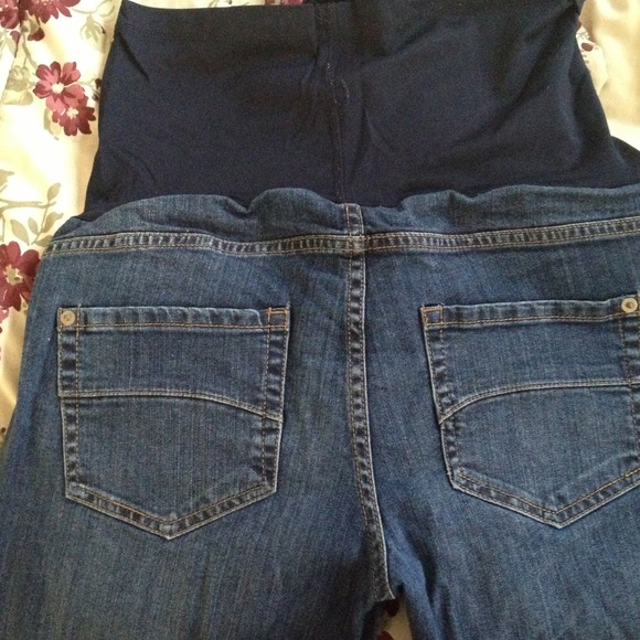 ❌Sold ❌Liz Lange maternity jeans for sale! - Picture 2 of 4