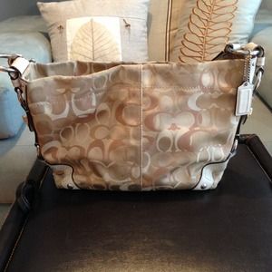 🚫Sold!!🚫Authentic coach signature Carly