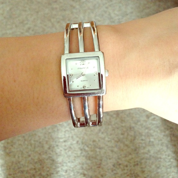Silver clasp watch
