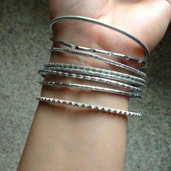 Bangle bracelets - Picture 2 of 2