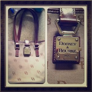 Dooney & Bourke purse