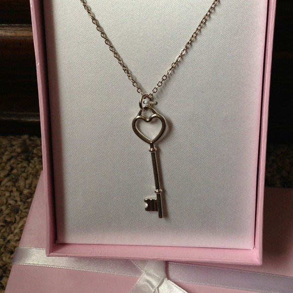 Key necklace - Picture 2 of 2
