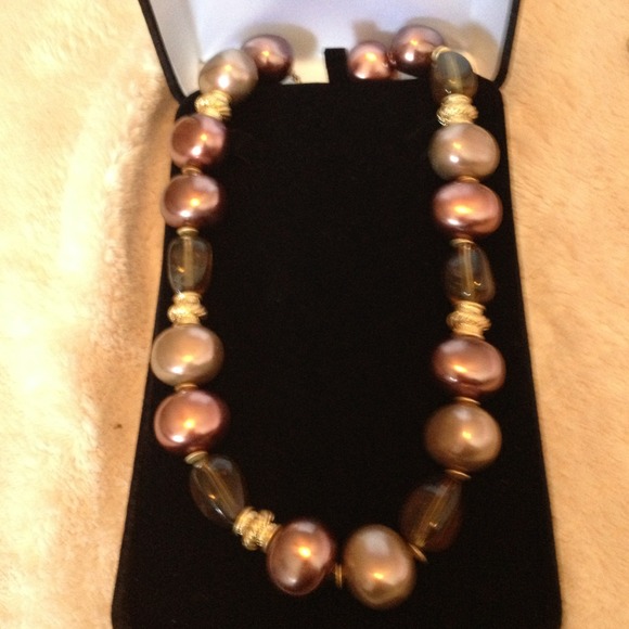 Lovely Jones of New York necklace