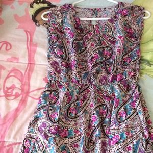 🚫SOLD in bundle🚫Beautiful Printed Romper