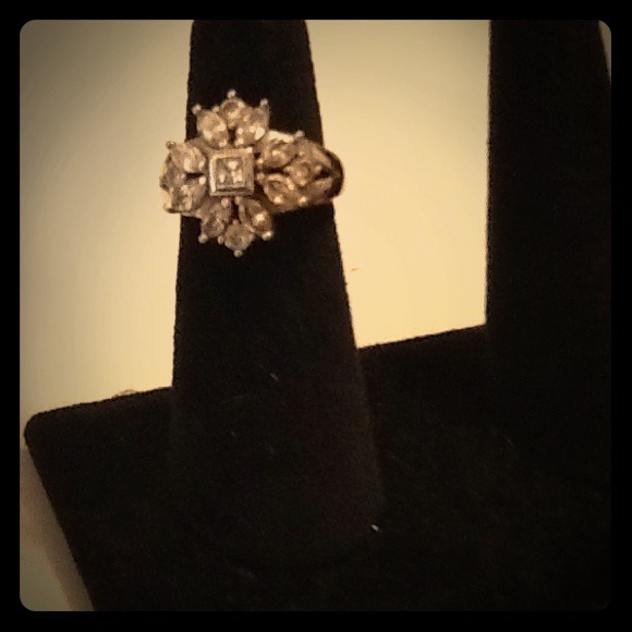 ***SOLD*** in a bundle Crystal cocktail ring, 7