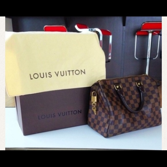 ON HOLD 4 nhitruong 🌟Authentic🌟 Damier Speedy 25