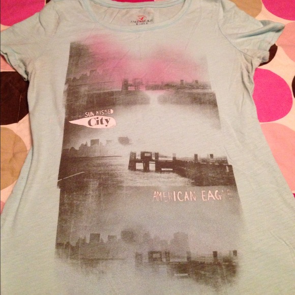 🚫🚫SOLD🚫🚫American Eagle Tee