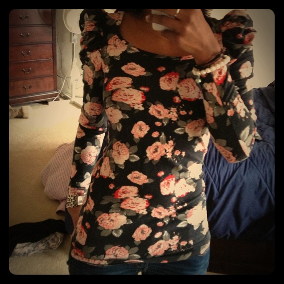 Long sleeve rose print