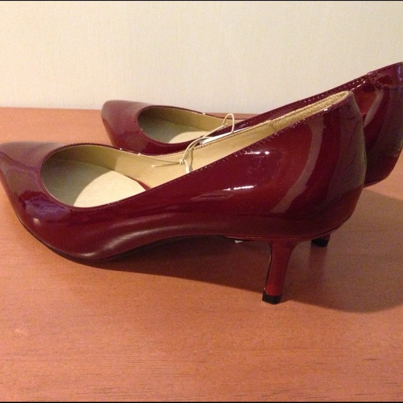 Joe Fresh Red Patent Leather Shoes - Picture 2 of 4