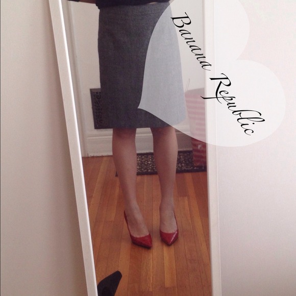 🚫SOLD LOCALLY🚫 Banana Republic wool skirt