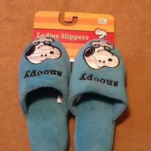 snoopy slippers