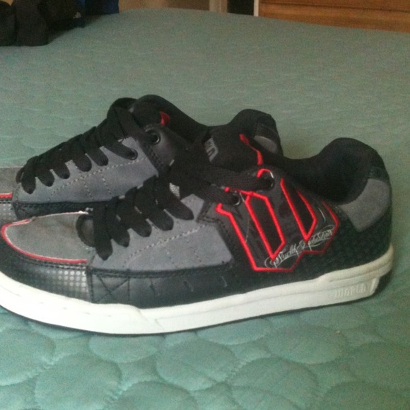 Sold-sold-soldMen's tennis shoes
