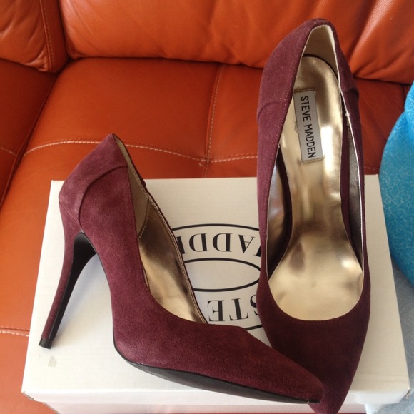 🚫SOLD IN BUNDLE🚫Suede Steve Madden Pumps - Picture 2 of 3