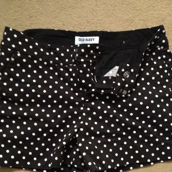 Old navy polka dot shorts