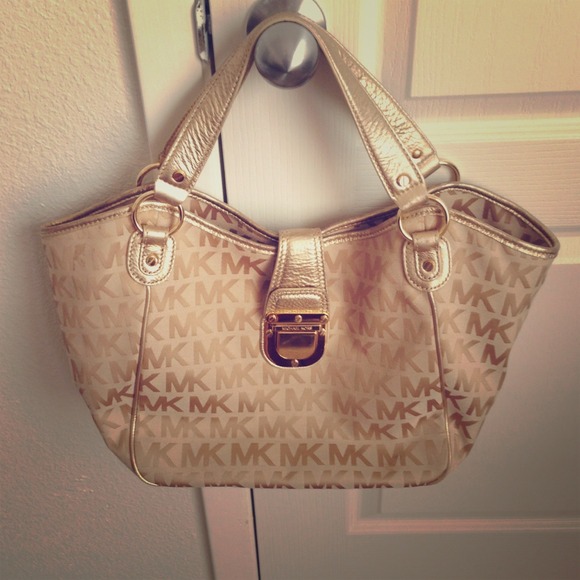 🎀SOLD🎀MICHAEL KORS BAG 👆PRE-LOVED