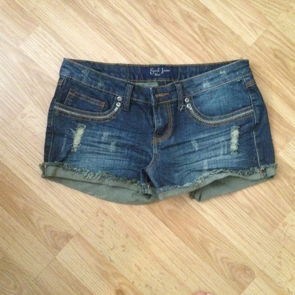 ❌Sold❌Distressed jean shorts, dark wash