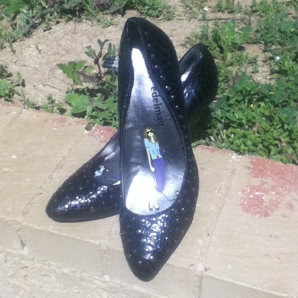 Black Snake skin and studs pumps