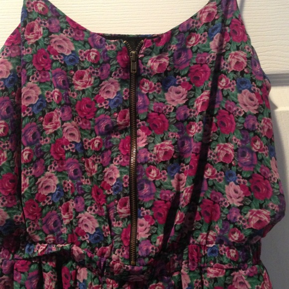 Floral Romper - Picture 2 of 2