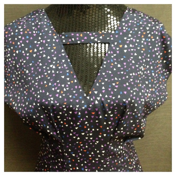 ❌DONATED❌Cut Out Geometric Print Dress - Sml - Picture 2 of 3