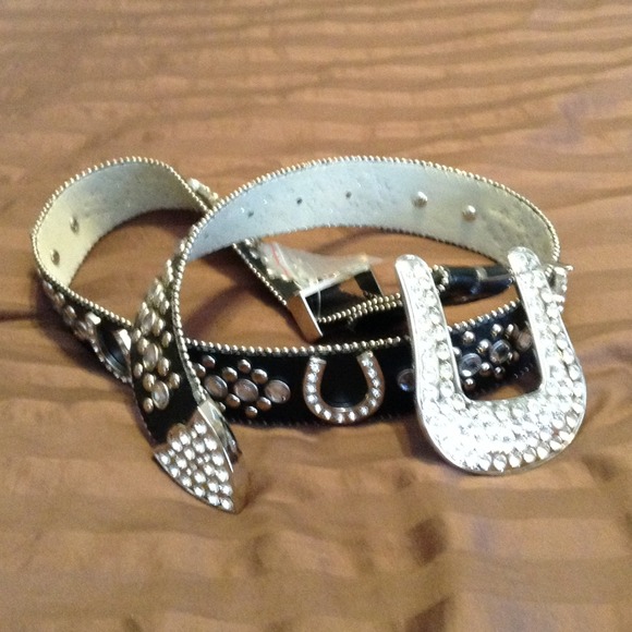 Black belt with bling*****TRADED****** - Picture 3 of 3