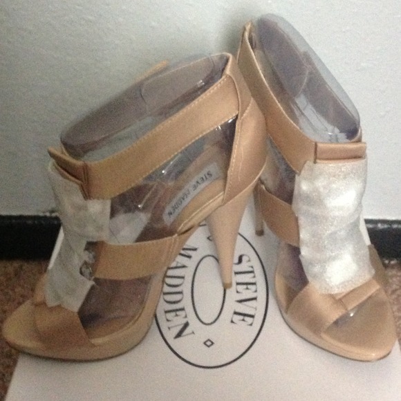 New Steven Madden fan fair blush size 7