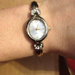 ✨REDUCED✨Vintage Gold Tone/Silver Watch