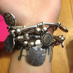 ***Bundled*** for @daricek - Bracelet & Necklace