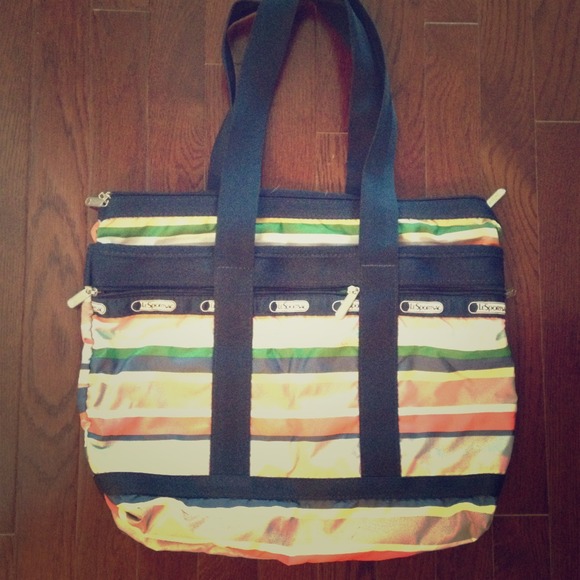 LeSportsac medium travel tote