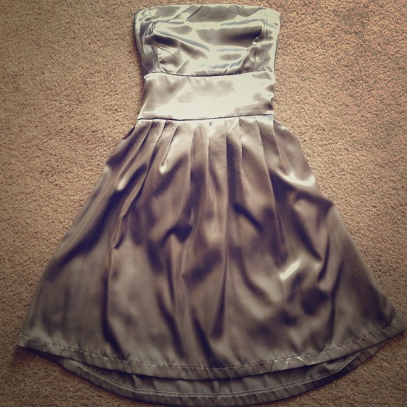 🔴SOLD🔴 Gray Satin Tube Dress