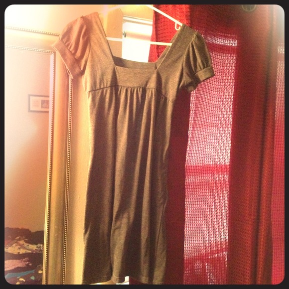 Sm grey short sleeve dress