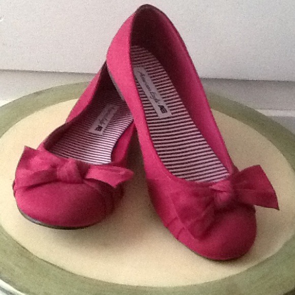 American Eagle Bow Flats