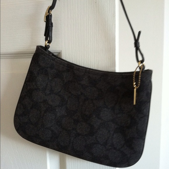 Sold in Bundle Coach - Picture 4 of 4