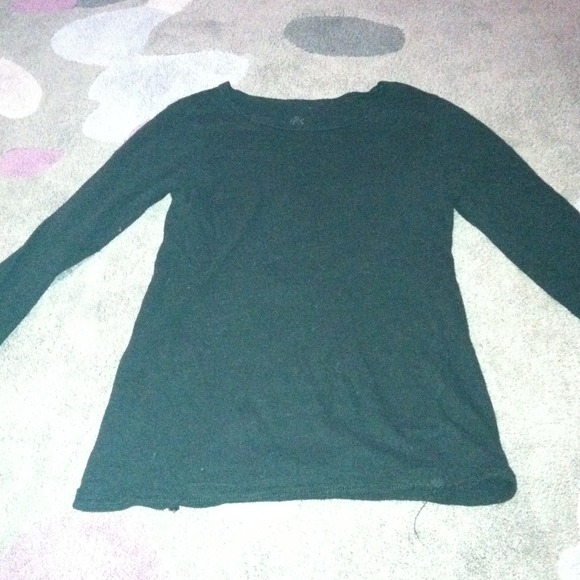 Simple Black Long Sleeve shirt - Picture 1 of 3