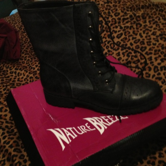 Reserved! Black smoke combat boots